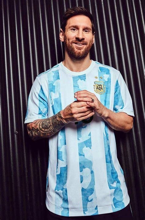 Lionel Messi Lucio Nueva Camiseta De La Seleccion Argentina