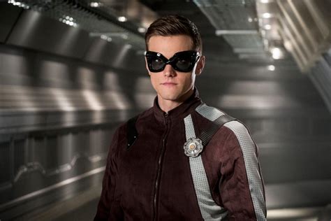 First Look At Elongated Man New Suit In Flash S4 By Artlover67 On