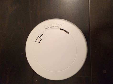 A carbon monoxide detector is a device that can save lives. Carbon Monoxide Poisoning - EMT Training Base