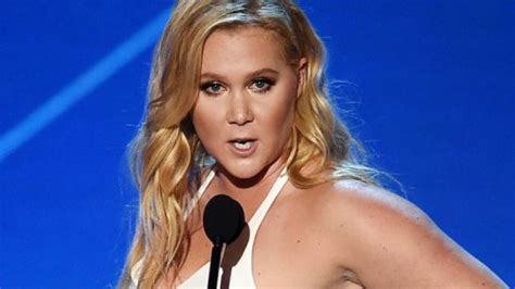 amy schumer puts glamour on blast for plus size issue inclusion
