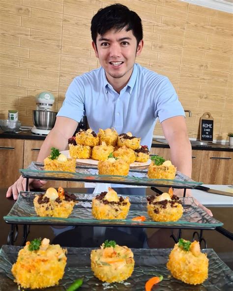 Model gaya potongan rambut pria keren 2018. 10 Artis Cowok yang Jago Masak, Mau Dong Jadi Istrinya!