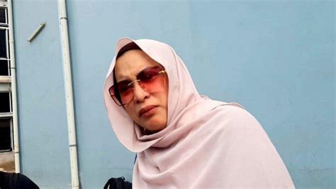 Dalam unggahannya itu, jane disebut sudah menikah. Belum Genap Setahun Saling Kenal, Jane Shalimar Siap Lepas ...