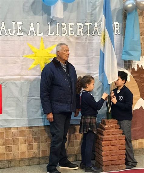 Nuestro colegio, cito en la ciudad de san juan, argentina, quiere compartir con su comunidad educativa y con todos los seguidores del blog, fotos y descripciones de eventos y actividades friday, 10 february 2012. Acto 17 de Agosto | Instituto General San Martín - Colegio ...