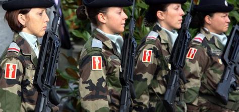 Les Femmes Dans Larmée Classe Défense Clg Mmauron