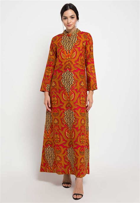 Pilihan model gamis nya pun sangat beragam. Gamis Batik Kombinasi Polos Modern 2019 - Nusagates