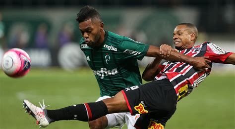 Goals from luan santos and luciano neves secured all three points for. São Paulo x Palmeiras: veja quem leva a melhor no ...