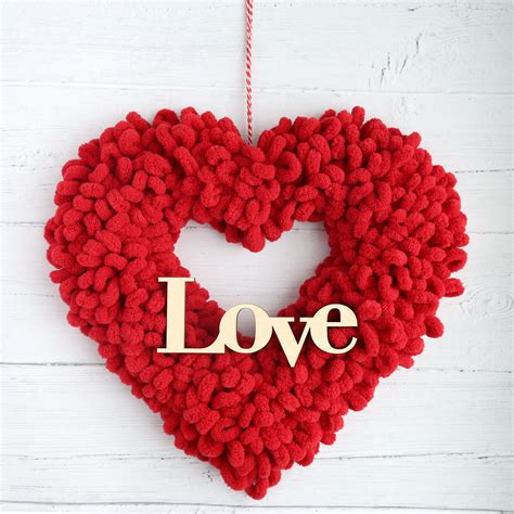 Loop Yarn Heart Wreath For Valentines Day