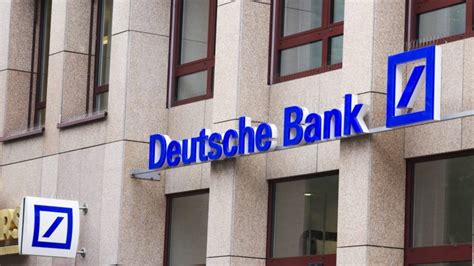 Einfaches banking, innovative app und persönliche beratung. Eine „Deutsche Bank": Wie Ihr Geld jetzt schon verplant wird….