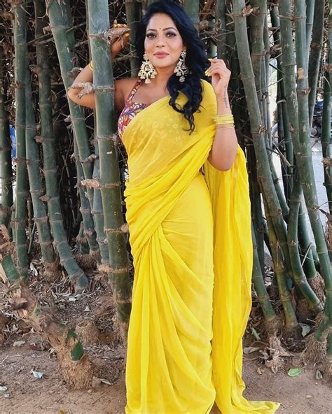 Reshma Pasupuleti Hot Stills In Yellow Saree South Indian Actress