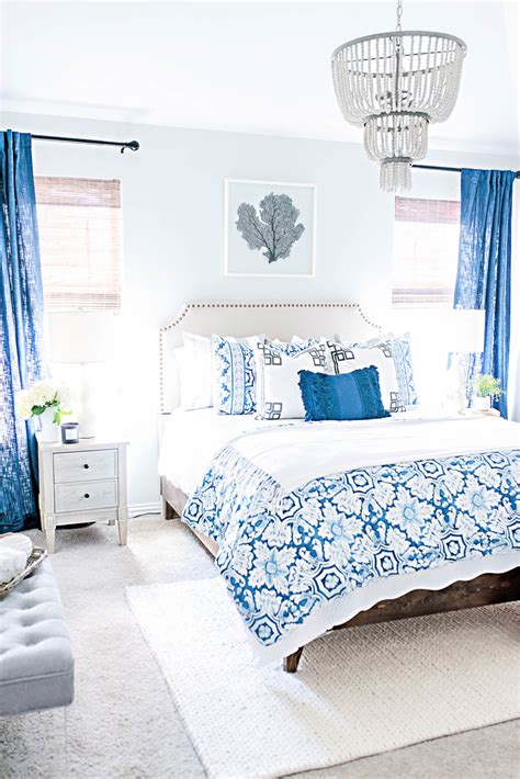 30 Blue And White Bedroom