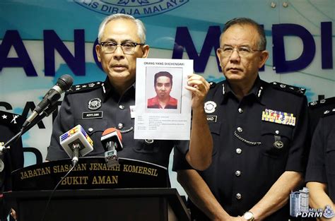 Malaysian defence » 2010 » october.klfm > utama.marina mahathir:connecting the dots on migration « san oo aung's weblog. PREMIS VCD/DVD HARAM DISERBU, 5 INDIVIDU DITAHAN