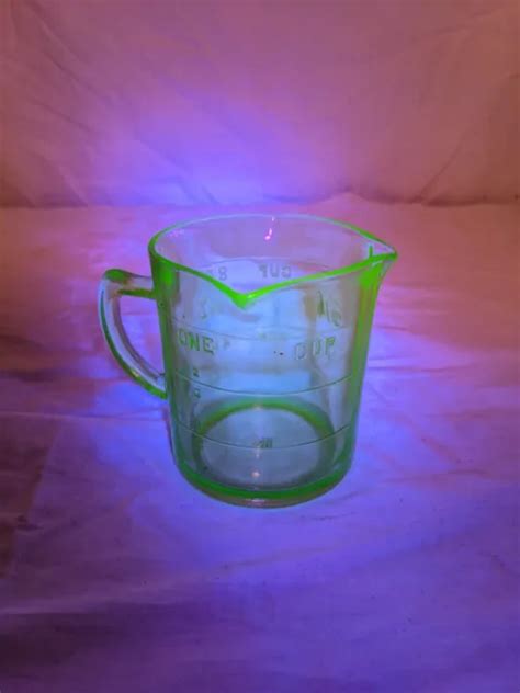 Vintage Hazel Atlas Green Uranium Glass Kelloggs Promo Measuring Cup