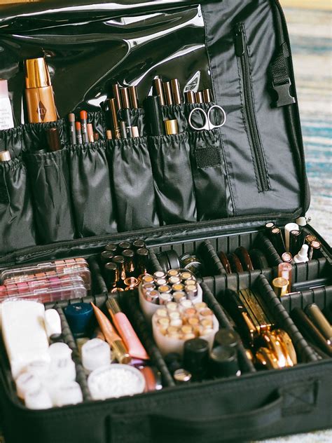 Whats Inside My Pro Makeup Kit Harry Makes It Up Makeup Artist Kit