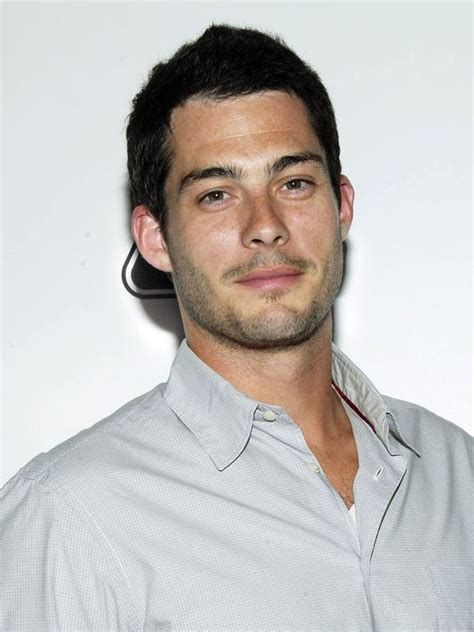 Brian hallisay 1 is an american actor, known for his roles as will davis in the cw drama series privileged and kyle parks in the lifetime from wikipedia, the free encyclopedia. Brian Hallisay reforça elenco de «Revenge» | A Televisão