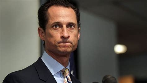 Anthony Weiner Declares He S Running For Nyc Mayor