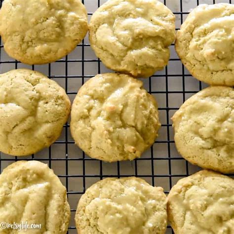 These easy lemon cake mix cookies are delicious! Olive Oil and Lemon Cookies - Betsylife