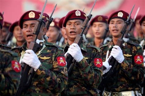 Detik detik kendaraan israel meledak akibat serangan rudal oleh hamas tvone. Pemimpin Pemberontak: Kudeta Militer Myanmar Mengancam ...