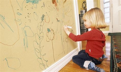 5 Tips To Prevent Your Children From Drawing On The Walls You Are Mom