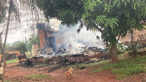 tras ataque de celos hombre quemó la casa de su ex pareja noticiero paraguay