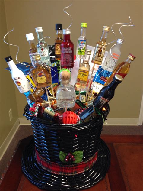 Pin By Angela Kidd On T Ideas Christmas T Baskets Alcohol T