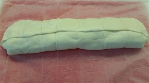 Rosolatelo e e spruzzate con il vino bianco. ROTOLO DI PIZZA RIPIENO RICETTA VELOCE | Le pappe di Pil