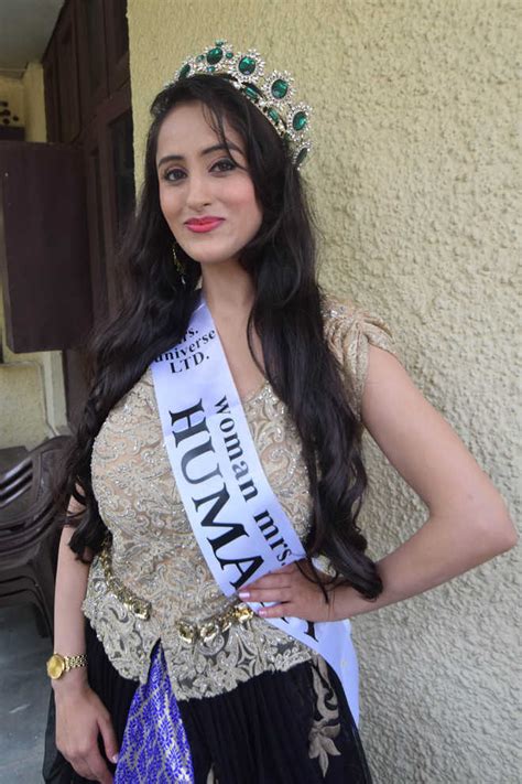 Jammu Girl Wins ‘mrs Universe Humanity Pageant Held In South Africa