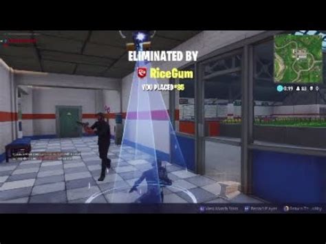 Fortnite Noob Plays Solos With Ricegum Youtube