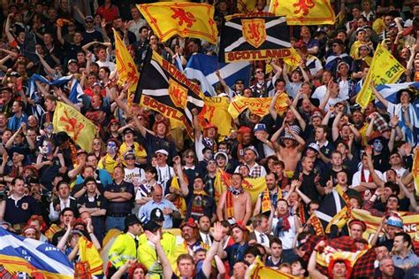 Jun 30, 2021 · wed 30 jun 2021 11.04 edt nearly 1,300 scotland fans who travelled to london to watch their team play england on 18 june later tested positive for coronavirus, with a total of almost 2,000. Scotland can silence arrogant England and secure another ...