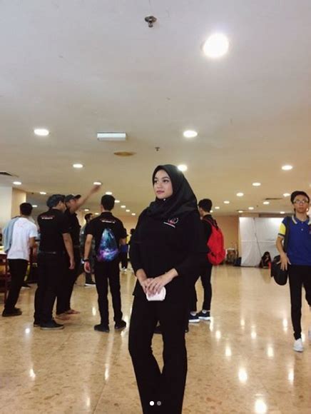 Top 5 pelakon kanak kanak malaysia popular 2020 part1 youtube for more information and source, see on this link : 12 Foto Paling Terkini Ummi Khazriena, Pelakon Iklan ...