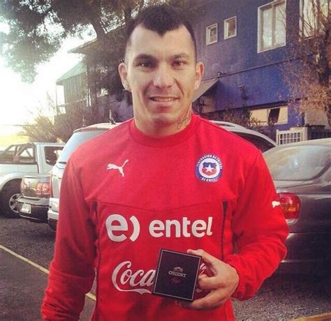 Gary medel has been married to cristina morales since july 7, 2017. Gary Medel con Chile 2 Peru 1 (con imágenes) | Inter de ...