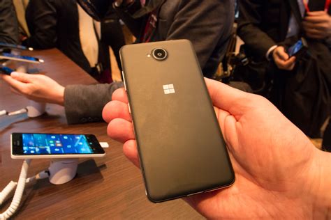 Microsoft Lumia 650 ελληνικό Hands On Video H Elegant πλευρά των
