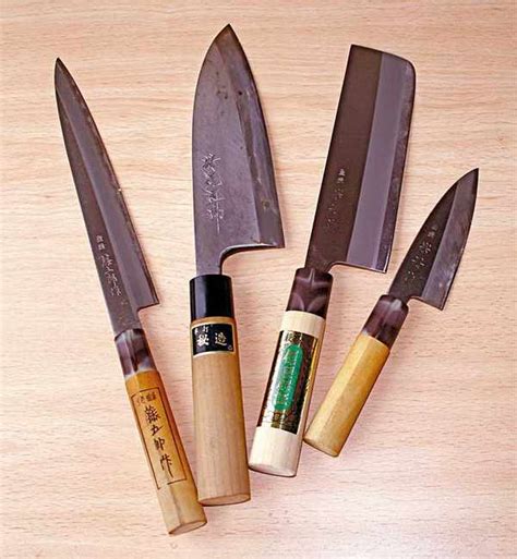Esta tabla con los principales tipos de cuchillos de cocina y para qué sirve cada uno te vendrá excelentemente, para saber que cuchillo. Cuchillos y utensilios de la cocina japonesa