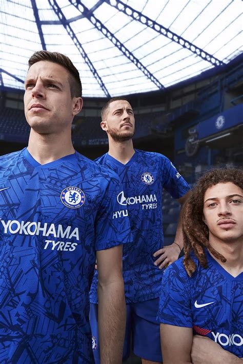 2019/20 men chelsea soccer jacket with hoodies football kits. チェルシー 2019-20 ユニフォーム - ユニ11