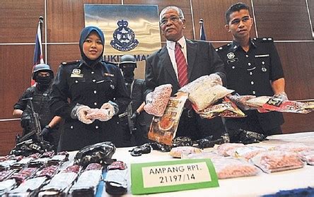 A filipina faces possible death penalty in malaysia for allegedly trafficking some 5.9 kilos of shabu, local media reported wednesday. Malaysia: Foreigners get death penalty for drug trafficking