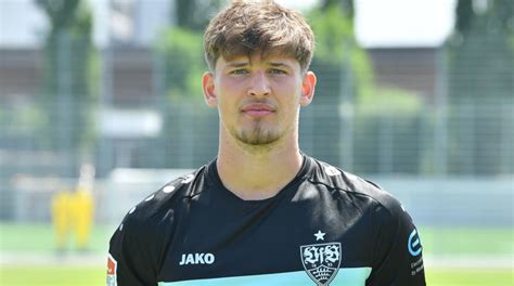 Gregor kobel, 23, from switzerland vfb stuttgart, since 2020 goalkeeper market value: Gregor Kobel - Spielerprofil - DFB Datencenter