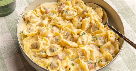 Tortellini alla Panna Tortellini in Schinken - Sahne -Soße