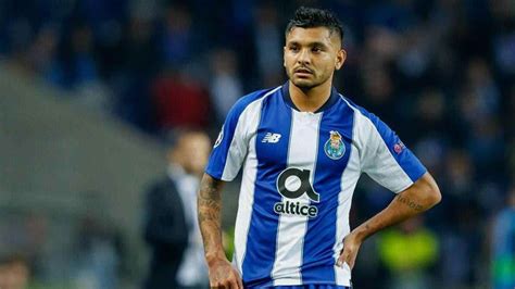 Número de novos casos diagnosticados no concello: 5 equipos se interesan en Tecatito Corona | Futbol Total