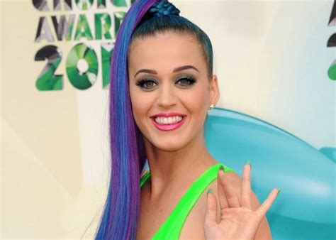 Drunk Katy Perry Had To Be Helped Out Of Justin Bieber S Bash