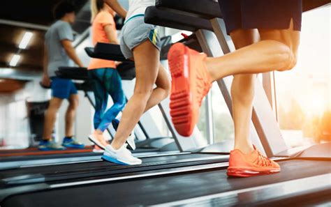 How To Run On A Treadmill Basics Benefits 5 Fun Workouts To Try