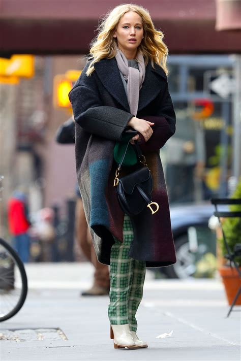 Jennifer shrader lawrence (louisville, 15 agosto 1990) è un'attrice statunitense. JENNIFER LAWRENCE Out in New York 01/29/2019 - HawtCelebs