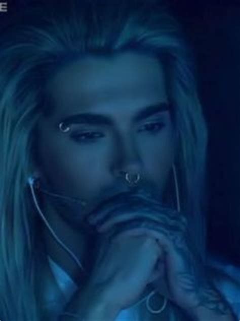 This style has been teased and fixed until it looks perfect. bill kaulitz.... so beautiful this man is GEEZZ.... | Dsds ...