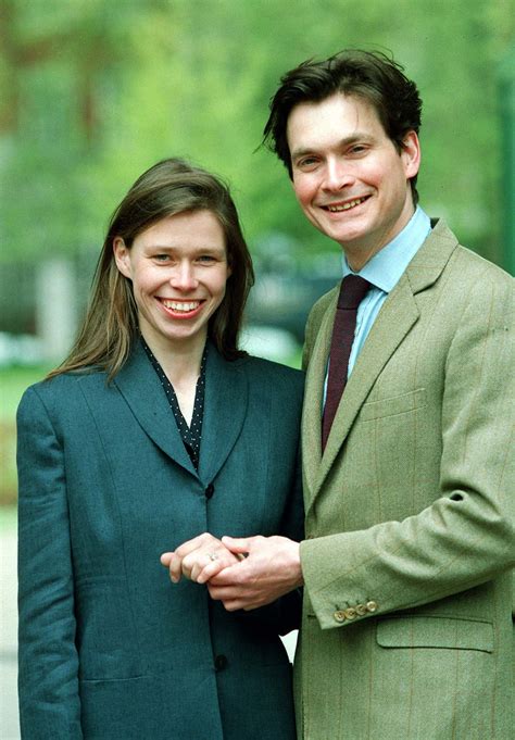 Who Is Lady Sarah Chattos Husband Daniel How British Actor Fell In Love With Queen Elizabeths