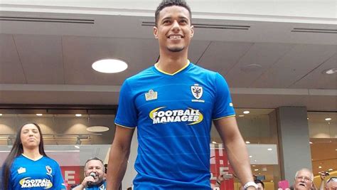 Afc wimbledon fm 2021 players review, profiles, efl league one, potential wonderkids, afc wimbledon football manager 2021 best players order by rating, afc wimbledon fm21 attributes, current ability (ca), potential ability (pa), stats, ratings, salary, traits. Thumbs up for new kits - News - AFC Wimbledon