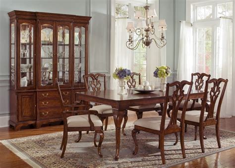 20.75 wide x 20.25 deep x 38 high, with a seat height of 18 inches and arm/chair clearance. Lavish Classic Dining Table Designs as Attractive Focal ...
