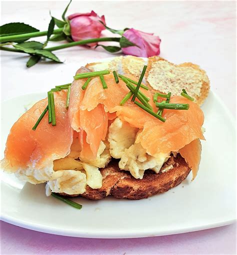 Scrambled Eggs With Smoked Salmon Foodle Club