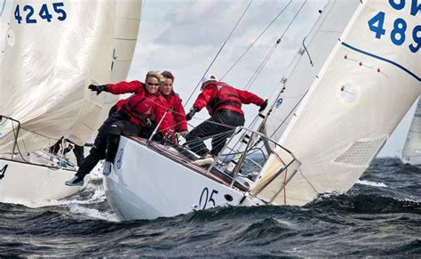 Companies where you can buy sailboats j 24. J/24 : Classes & Equipment | World Sailing