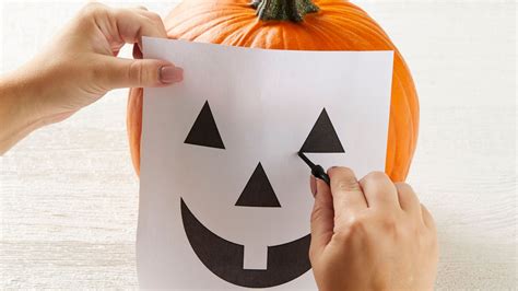 How To Carve A Pumpkin In 4 Easy Steps Better Homes And Gardens