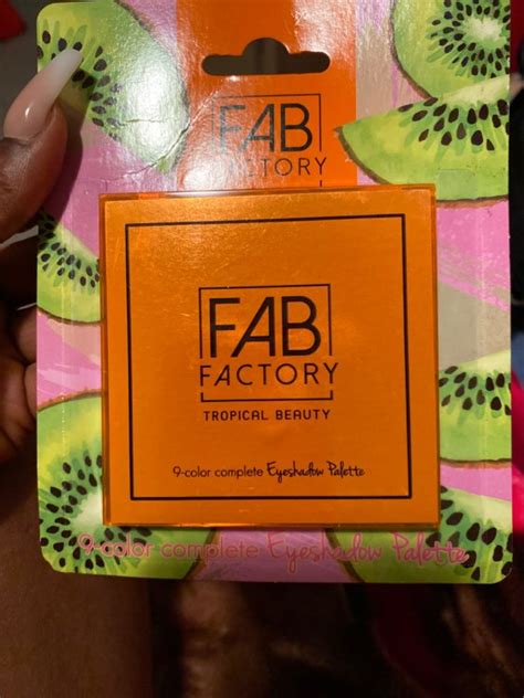 Fab Factory Tropical Beauty 9 Color Complete Eyeshadow Palette Inci