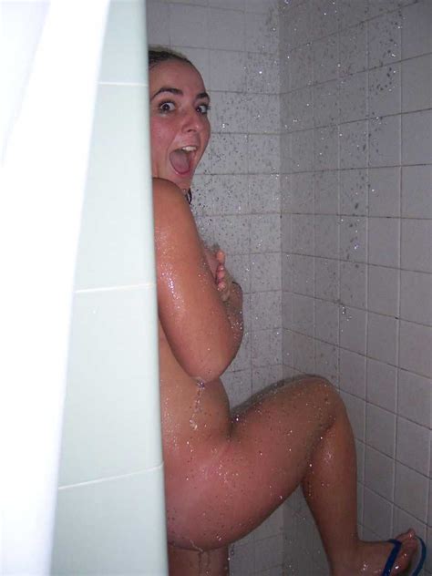 Caught Nude In The Shower Xxx Pics