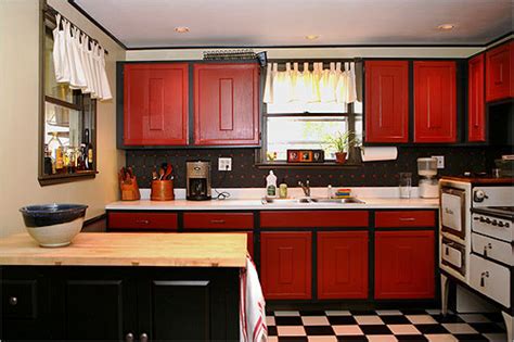 Light wood and white kitchen cabinets, white floor tiles, red walls. gudu ngiseng blog: black and white tile patterns
